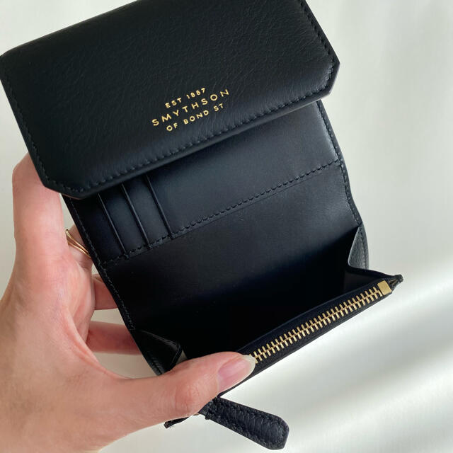 Smythson(スマイソン)の専用ページ【新品】スマイソン バークレー ミニ財布 三つ折り財布 ブラック メンズのファッション小物(折り財布)の商品写真