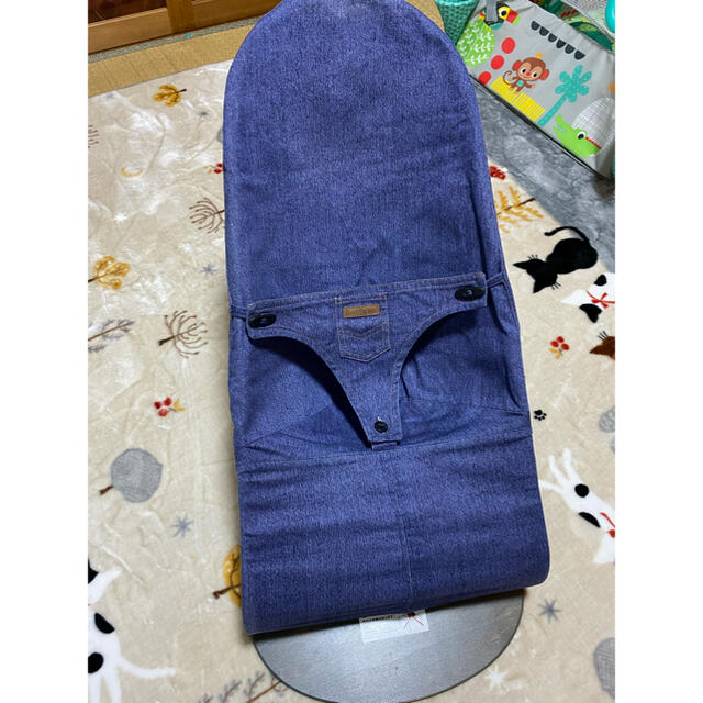 BABYBJORN(ベビービョルン)のベビージョルン　バウンサー　デニム生地 キッズ/ベビー/マタニティのキッズ/ベビー/マタニティ その他(その他)の商品写真