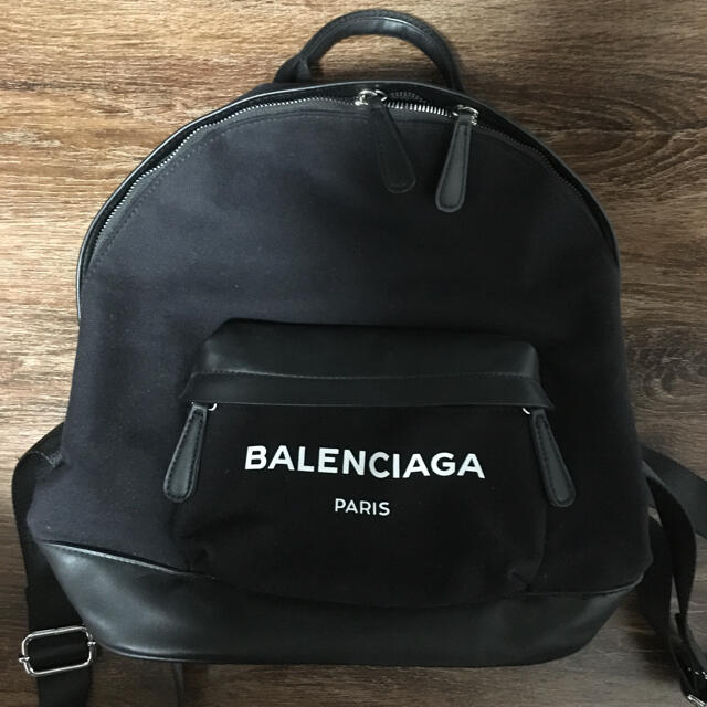 BALENCIAGA BAG(バレンシアガバッグ)のバレンシアガ　リュック レディースのバッグ(リュック/バックパック)の商品写真