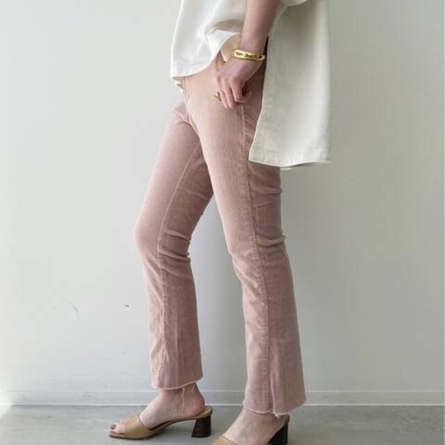 L'Appartement DEUXIEME CLASSE(アパルトモンドゥーズィエムクラス)の一度着用 アパルトモン REMI RELIEF Corduroy Pants レディースのパンツ(カジュアルパンツ)の商品写真