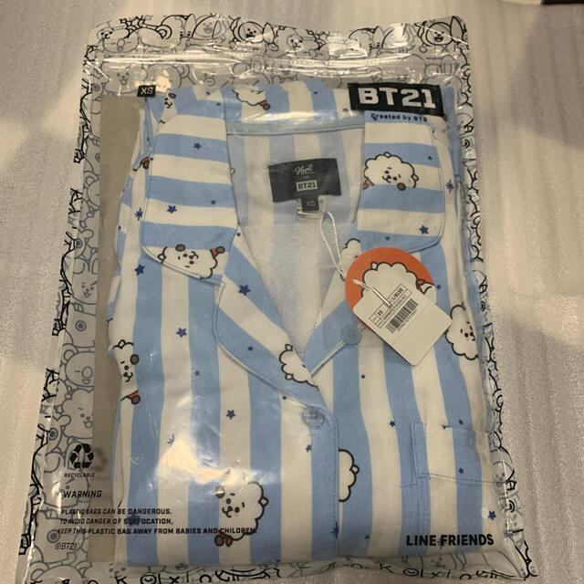 防弾少年団(BTS)(ボウダンショウネンダン)の【公式】HUNT × BT21 RJ パジャマ XS JIN ジン 着用 愛用 レディースのルームウェア/パジャマ(パジャマ)の商品写真