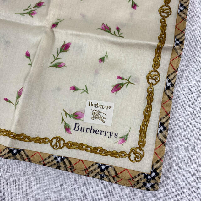 BURBERRY(バーバリー)のバーバリー　Burberry ハンカチ レディースのファッション小物(バンダナ/スカーフ)の商品写真