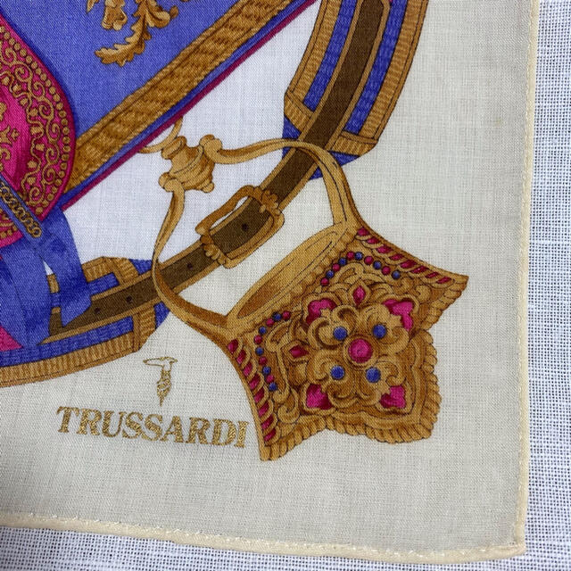 Trussardi(トラサルディ)のTRUSSARDI ハンカチ　バンダナ レディースのファッション小物(バンダナ/スカーフ)の商品写真