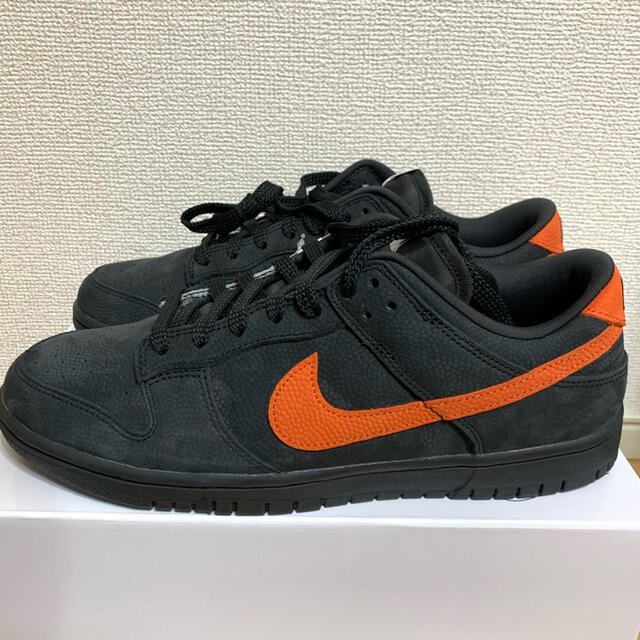 NIKE(ナイキ)のNike By You Dunk Low 28cm VLONE ナイキ ダンク メンズの靴/シューズ(スニーカー)の商品写真