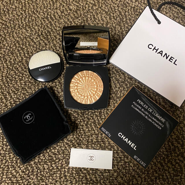 新品★CHANEL ペルル　ドゥ　ルミエール　フェイスパウダー