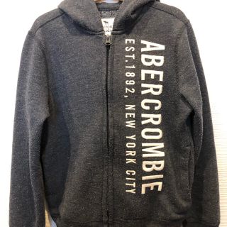 アバクロンビーアンドフィッチ(Abercrombie&Fitch)のアバクロ　子供用　パーカー　130cm(ジャケット/上着)