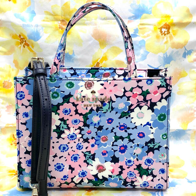 kate spade new york(ケイトスペードニューヨーク)の【春色いっぱい】ケイトスペード ニューヨーク　2way 花柄 レディースのバッグ(ハンドバッグ)の商品写真