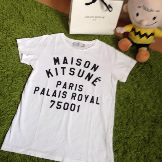 MAISON KITSUNE'(メゾンキツネ)のkitsuneメゾンキツネ★ロゴTシャツ ドゥロワーロンハーマンIENAROKU レディースのトップス(Tシャツ(半袖/袖なし))の商品写真