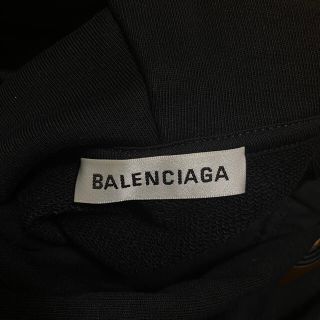 3h限定価格！BALENCIAGA ワンポイントスウェット　ネイビー