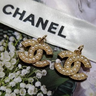 シャネル(CHANEL)のCHANELボタンチャーム♡(各種パーツ)