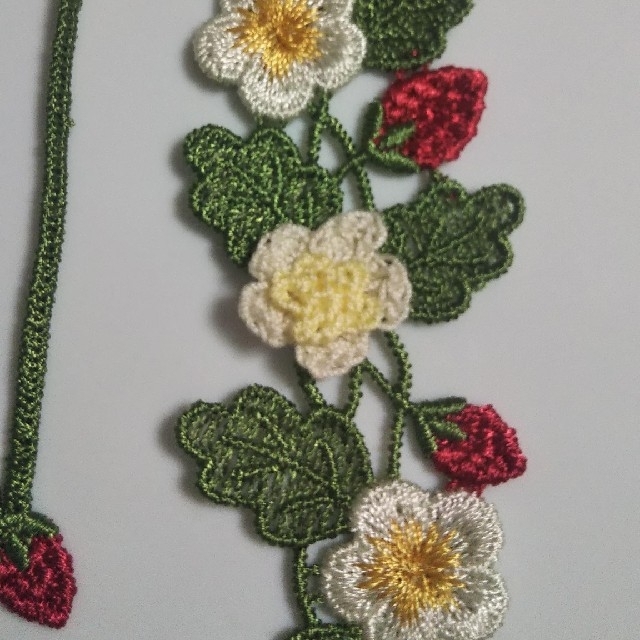 最大63%オフ!フェリシモ ☆ お花 刺繍 ブレスレット ブレスレット フェリシモ 刺繍 ブレスレット