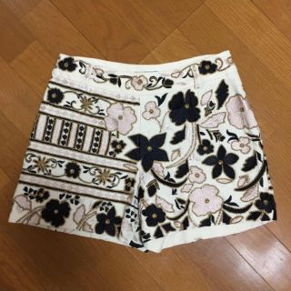 グレースコンチネンタル(GRACE CONTINENTAL)のGRACE CONCINENTAL 刺繍ショートパンツ(ショートパンツ)