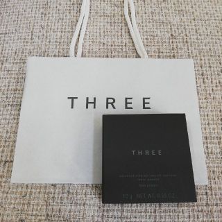 スリー(THREE)のTHREE　アドバンスドエシリアルスムースオペレーター　ルースパウダー　02(フェイスパウダー)