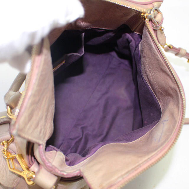 miumiu(ミュウミュウ)の正規品 定番の形♦️ミュウミュウ 2way♦️ショルダーバッグ レディースのバッグ(ハンドバッグ)の商品写真