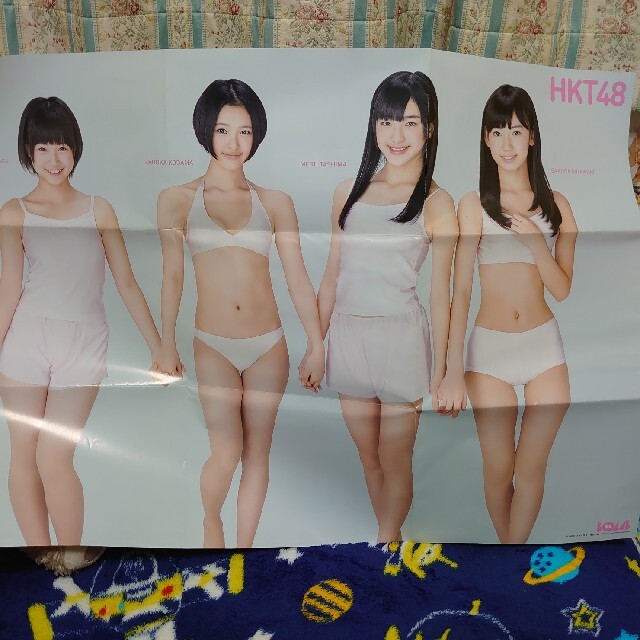 HKT48(エイチケーティーフォーティーエイト)のHKT48 ポスター限定 エンタメ/ホビーのタレントグッズ(アイドルグッズ)の商品写真