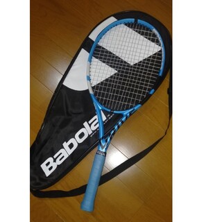 バボラ(Babolat)のテニスラケット　バボラピュアドライブ２０１８(ラケット)