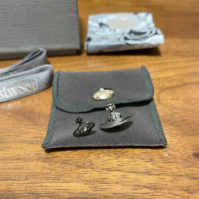 Vivienne Westwood(ヴィヴィアンウエストウッド)のヴィヴィアンウエストウッド　片耳用ピアス2種 メンズのアクセサリー(ピアス(片耳用))の商品写真