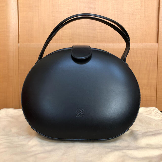 美品 ロエベ 丸型 アナグラム レザー ブラック 2WAY ハンドバッグ バッグ 黒 0010  LOEWE