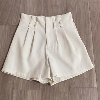 ザラ(ZARA)の白ショートパンツ美品‼️(ショートパンツ)