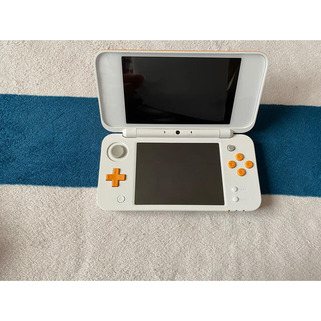 ニンテンドー2DS(ニンテンドー2DS)のNintendo 2DS LL エンタメ/ホビーのゲームソフト/ゲーム機本体(家庭用ゲーム機本体)の商品写真