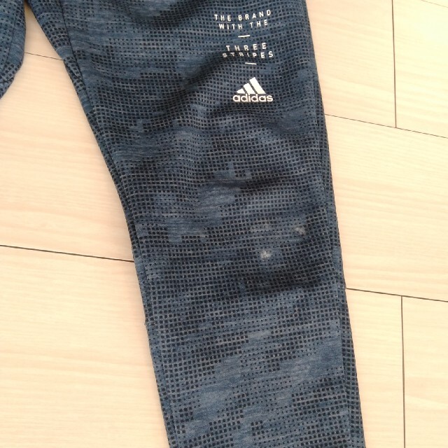 adidas(アディダス)のアディダス　ジャージ　下　１４０ キッズ/ベビー/マタニティのキッズ服男の子用(90cm~)(パンツ/スパッツ)の商品写真