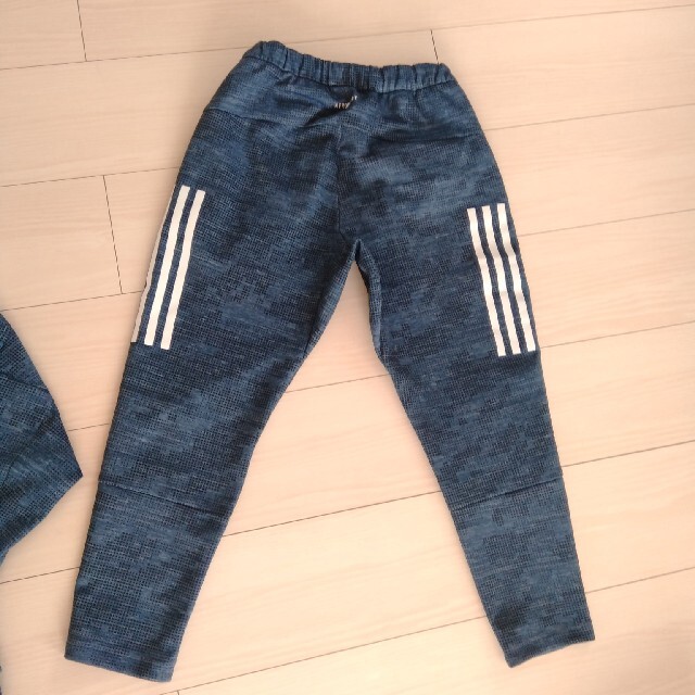 adidas(アディダス)のアディダス　ジャージ　下　１４０ キッズ/ベビー/マタニティのキッズ服男の子用(90cm~)(パンツ/スパッツ)の商品写真