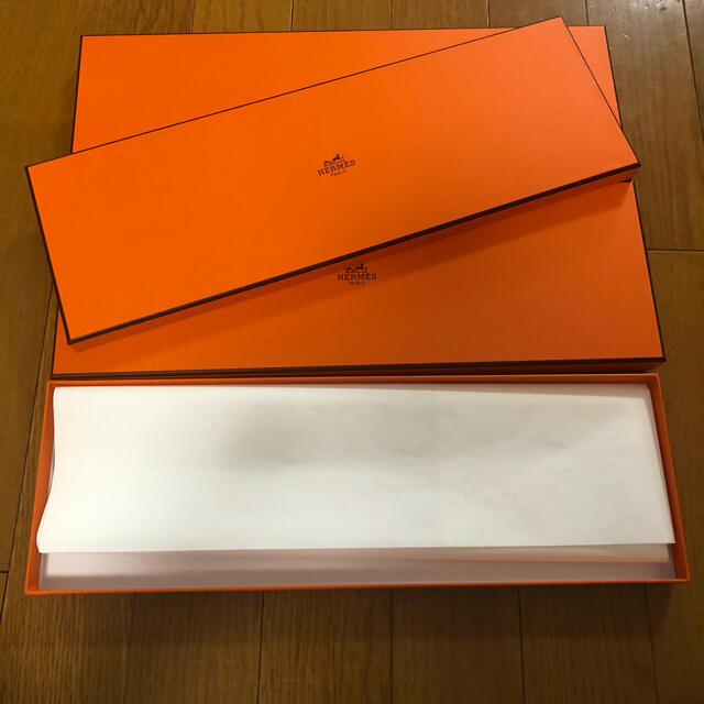 Hermes(エルメス)のエルメス　ネクタイ用箱 レディースのバッグ(ショップ袋)の商品写真