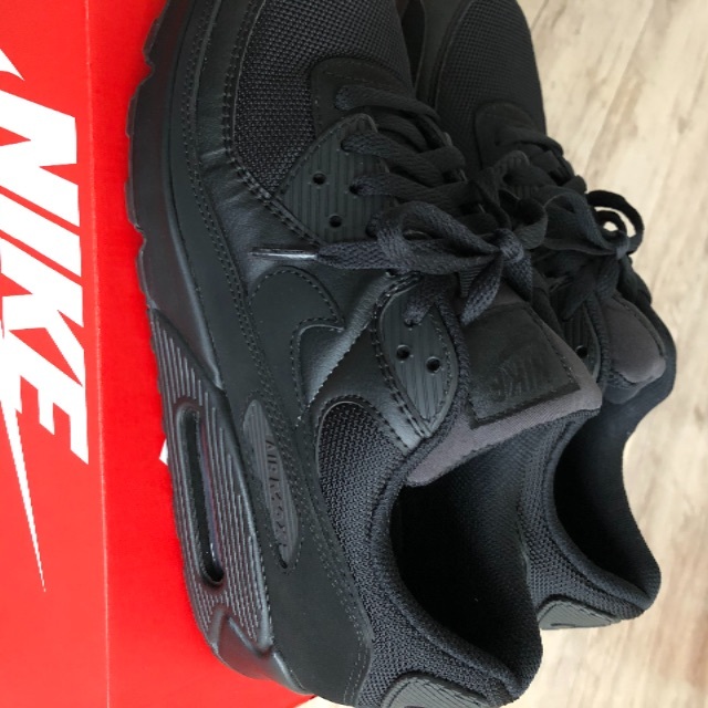 NIKE(ナイキ)のNIKE AIRMAX 90 27.5cm メンズの靴/シューズ(スニーカー)の商品写真