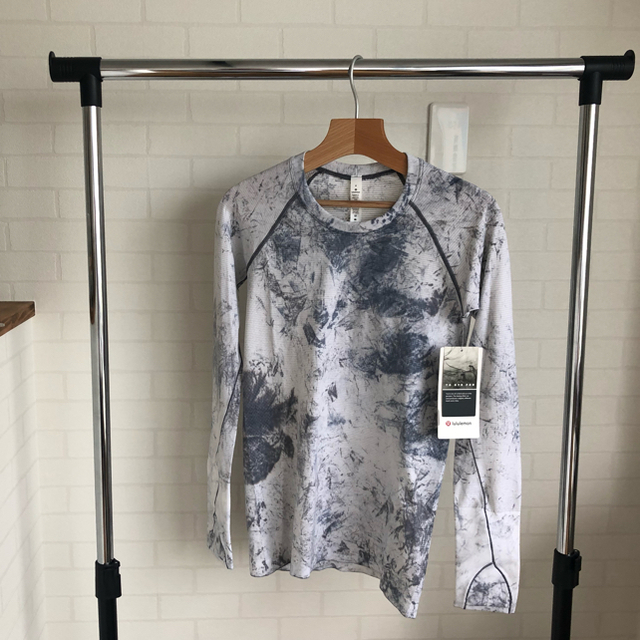 lululemon(ルルレモン)のlululemon ルルレモン Swiftly Tech LS 2.0 Tシャツ スポーツ/アウトドアのトレーニング/エクササイズ(ヨガ)の商品写真