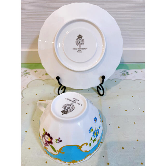 Royal Worcester(ロイヤルウースター)のあっといーこ様【お取置専用】ロイヤルウースター　カップ&ソーサー　プリムラ インテリア/住まい/日用品のキッチン/食器(グラス/カップ)の商品写真