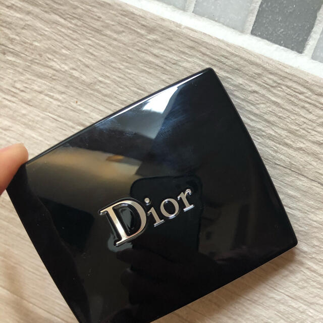 Dior(ディオール)の気分でSALE中❤️様専用　ディオール　サンククルール　867 アトラクト コスメ/美容のベースメイク/化粧品(アイシャドウ)の商品写真