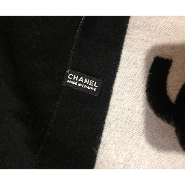 CHANEL(シャネル)の最終値下げ　新品　シャネル　マフラー　ノベルティ レディースのファッション小物(マフラー/ショール)の商品写真