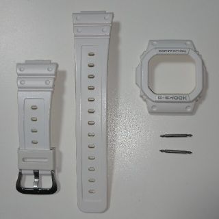 ジーショック(G-SHOCK)のG-SHOCK　白　ベゼル＆ベルト(ラバーベルト)