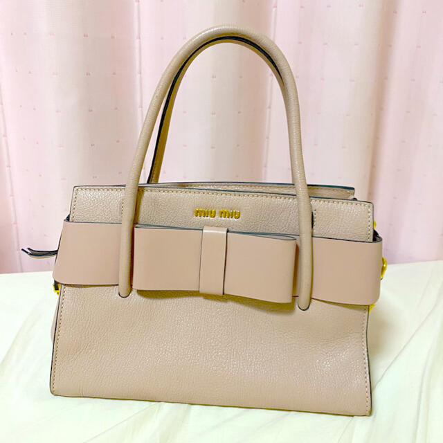 【全品送料無料】 miumiu - リボンバッグ miumiu ハンドバッグ - covid19.ins.gov.mz