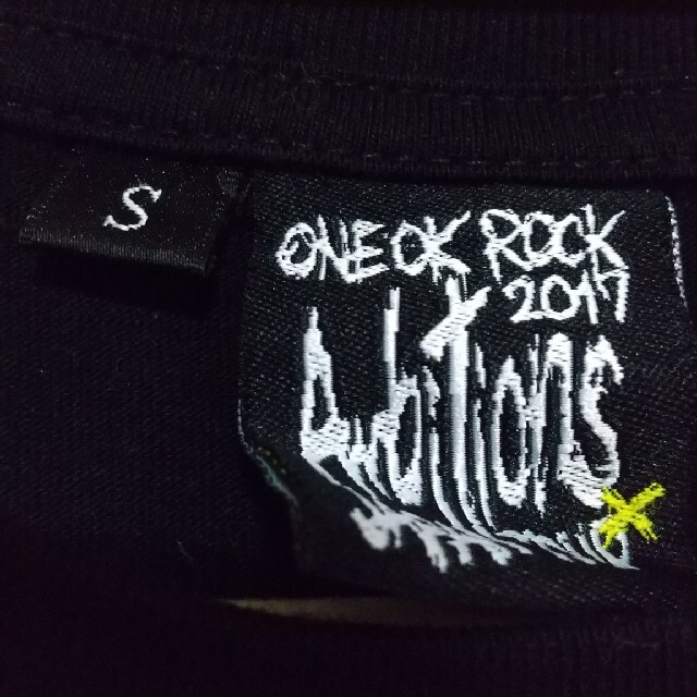 ONE OK ROCK(ワンオクロック)のＯＮＥ OK ＲＯＣＫ ライブTシャツ Sサイズ(古着) エンタメ/ホビーのタレントグッズ(ミュージシャン)の商品写真