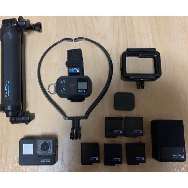 GoPro Hero7 Black 本体と付属品