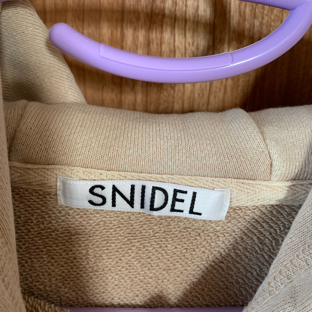 SNIDEL(スナイデル)のSNIDEL スウェットフーディーOP レディースのトップス(パーカー)の商品写真