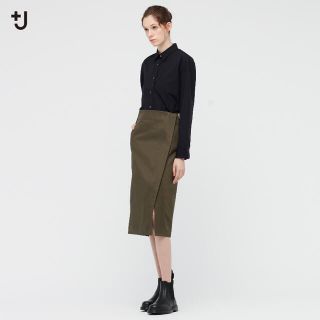 ユニクロ(UNIQLO)の新品タグ付き　コットンリネンラップスカート(ひざ丈スカート)