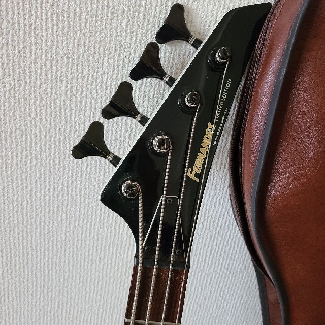 Fernandes(フェルナンデス)のフェルナンデス 楽器のベース(エレキベース)の商品写真