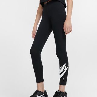 ナイキ(NIKE)のNIKE エア レギンス　サイズ160(パンツ/スパッツ)