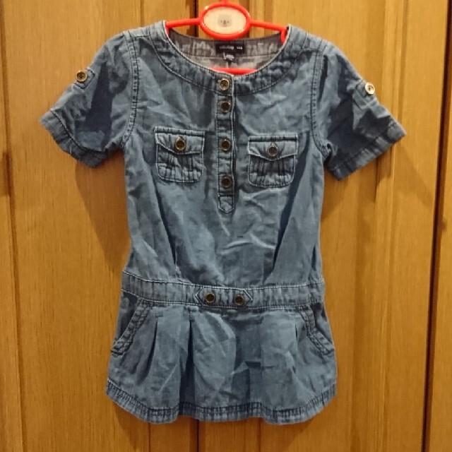 babyGAP(ベビーギャップ)のbabyGap 90 デニムワンピース キッズ/ベビー/マタニティのキッズ服女の子用(90cm~)(ワンピース)の商品写真