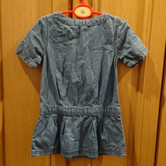 babyGAP(ベビーギャップ)のbabyGap 90 デニムワンピース キッズ/ベビー/マタニティのキッズ服女の子用(90cm~)(ワンピース)の商品写真