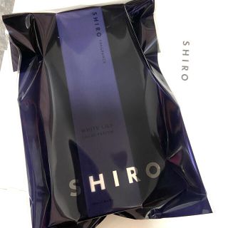 シロ(shiro)の新品♡shiroホワイトリリーハンド美容液30g(ハンドクリーム)