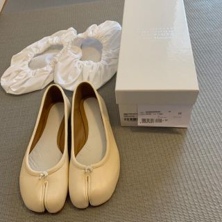 マルタンマルジェラ(Maison Martin Margiela)のMaison Margiela 新品　アイボリー37サイズ(バレエシューズ)