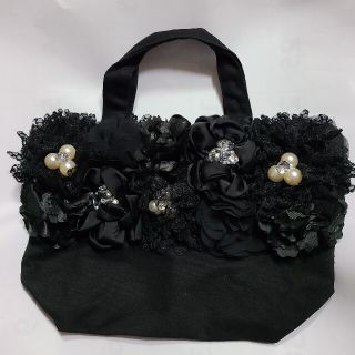 【ハンドメイド】ブラック 豪華ビジュー&お花 両面 トートバック(バッグ)