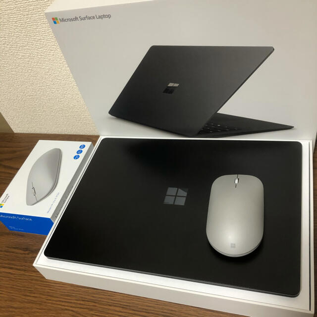 Microsoft Surface Laptop2 【マウス等のおまけあり】