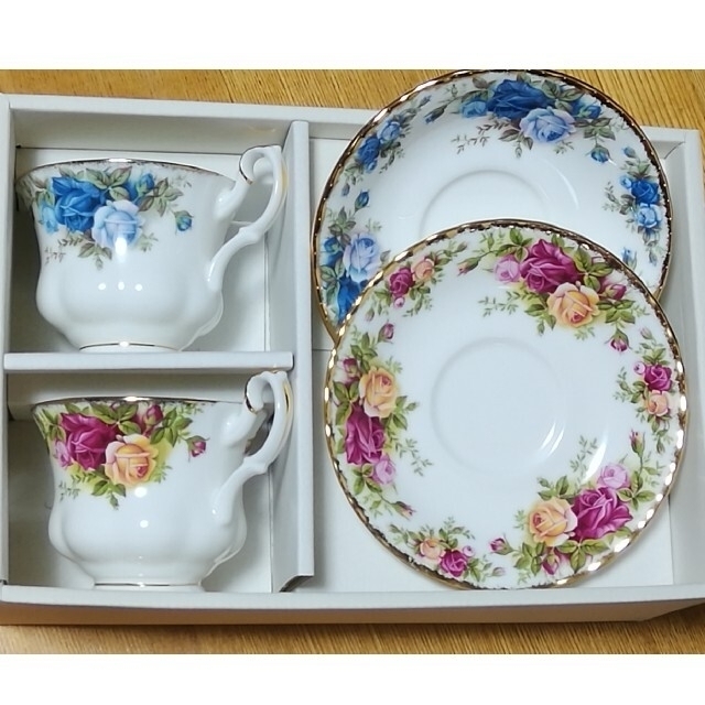 ROYAL ALBERT(ロイヤルアルバート)のロイヤルアルバート Royal Albert 英国製 廃盤品 ティーカップ インテリア/住まい/日用品のキッチン/食器(グラス/カップ)の商品写真