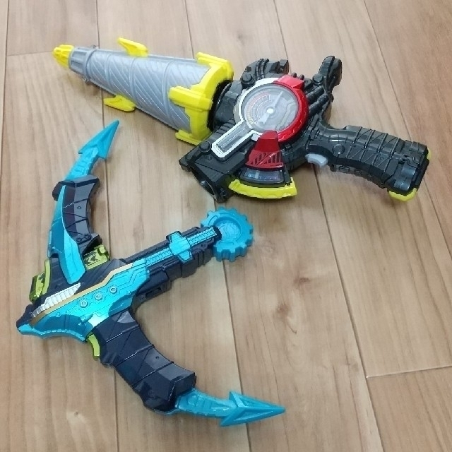 BANDAI(バンダイ)の仮面ライダービルド ベルトセット エンタメ/ホビーのおもちゃ/ぬいぐるみ(キャラクターグッズ)の商品写真