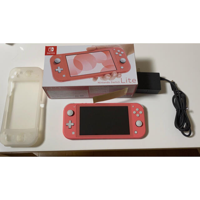 Nintendo Switch LITE コーラル