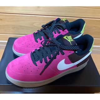 ナイキ(NIKE)の【新品・未使用品】ナイキ エア フォース 1 '07 LV8(スニーカー)